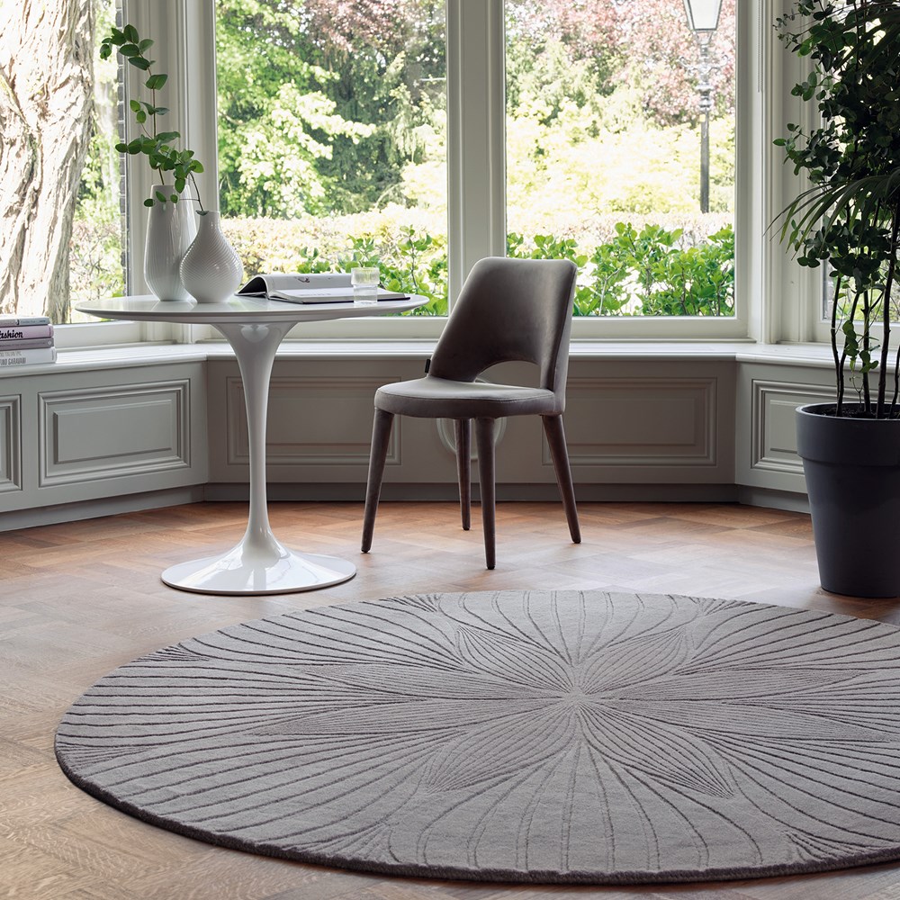 Folia Round Rugs 38305 by Wedgwood